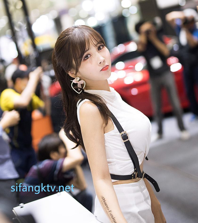 校服